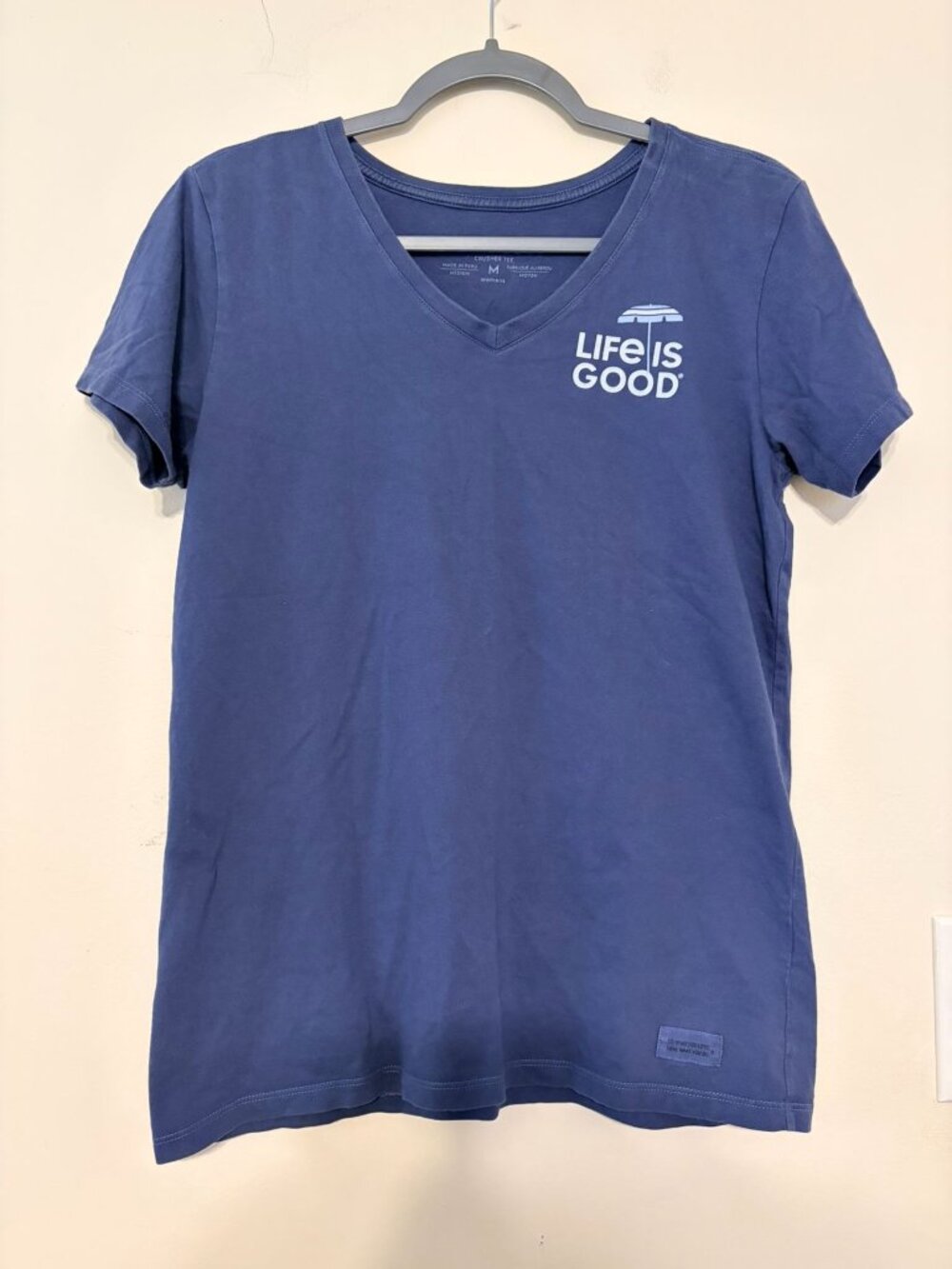 Women's Life is Good Outlook Mostly Sunny Navy Blue Crusher Tee Size Medium
